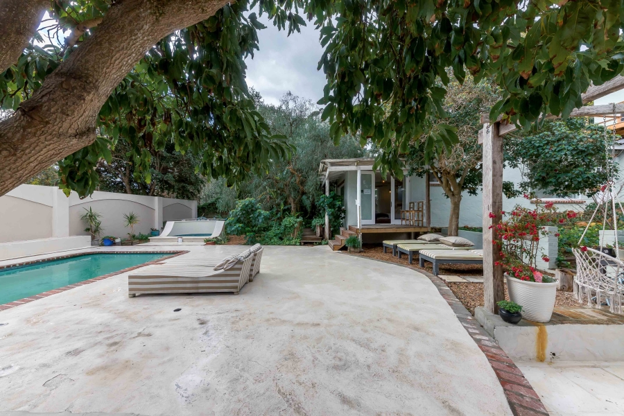 To Let 4 Bedroom Property for Rent in Overkloof Western Cape
